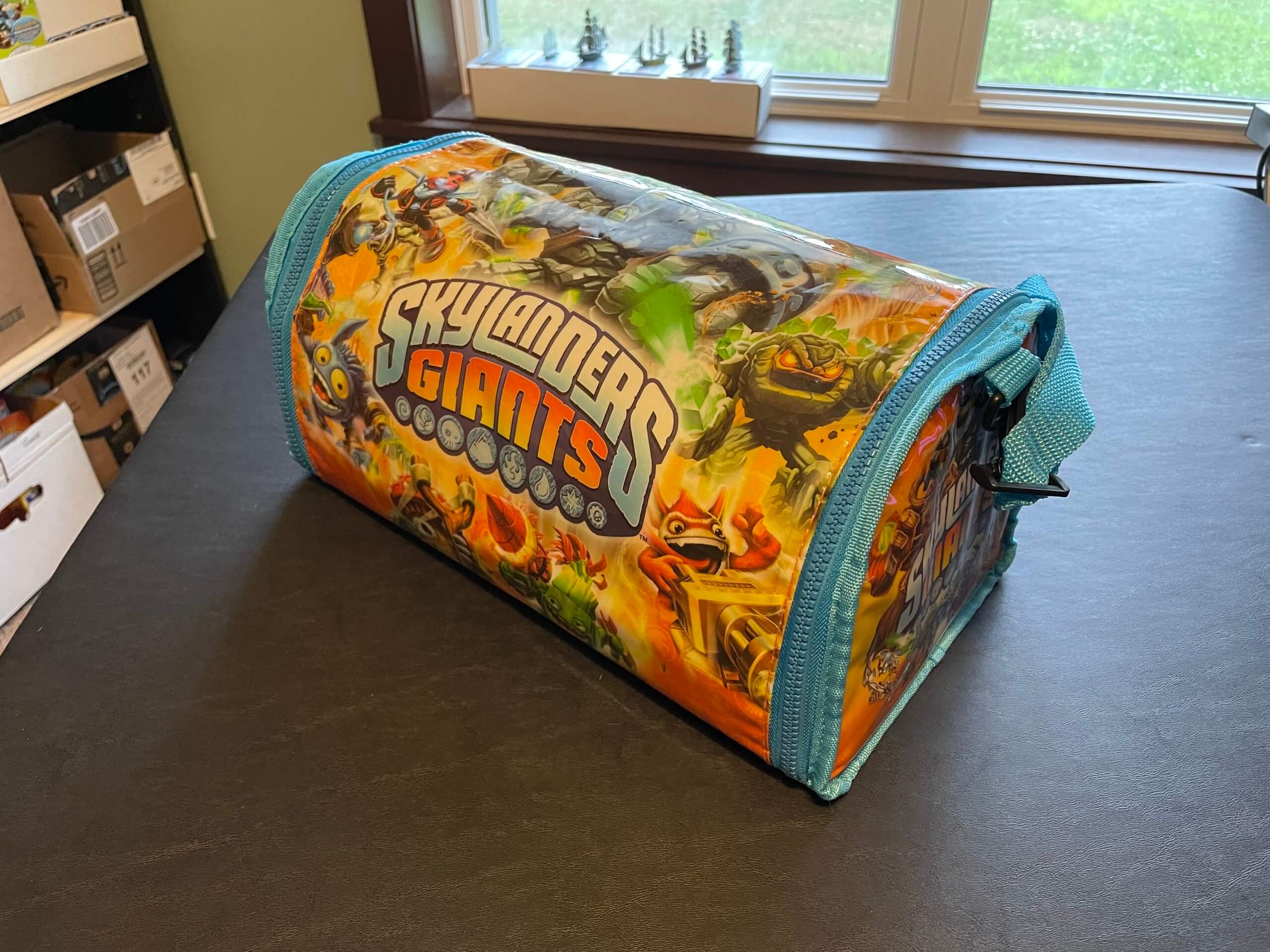 Storage - Medium Giants Case