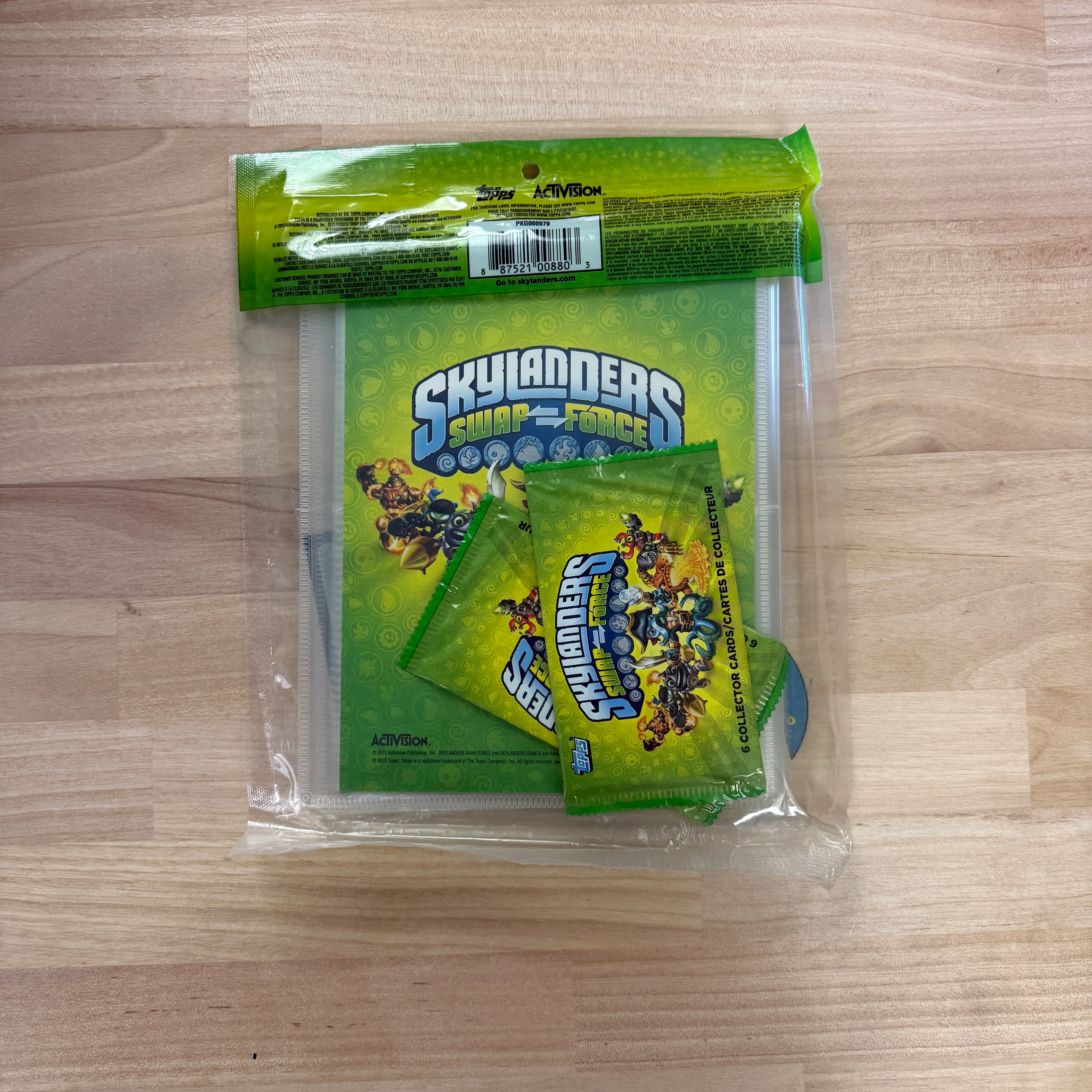 Topps Collector Card Starter Kit - Skylanders SWAP Force - Image 2